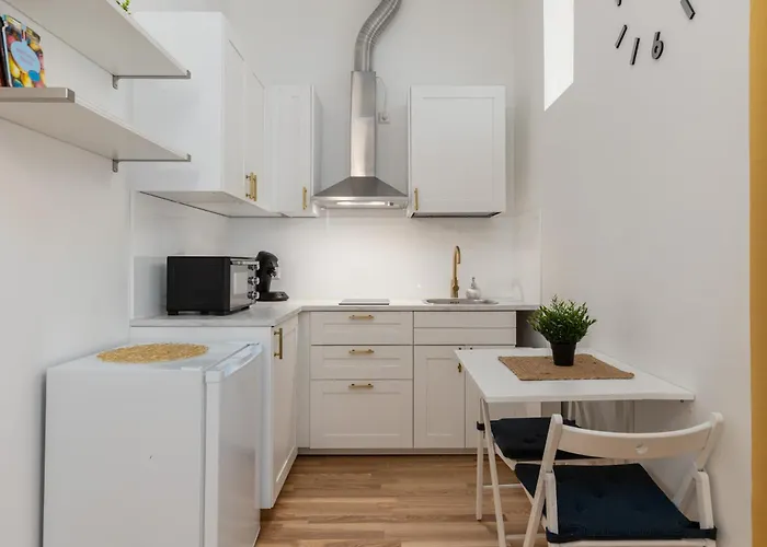 Dzīvoklis Compact Next To Jrt *